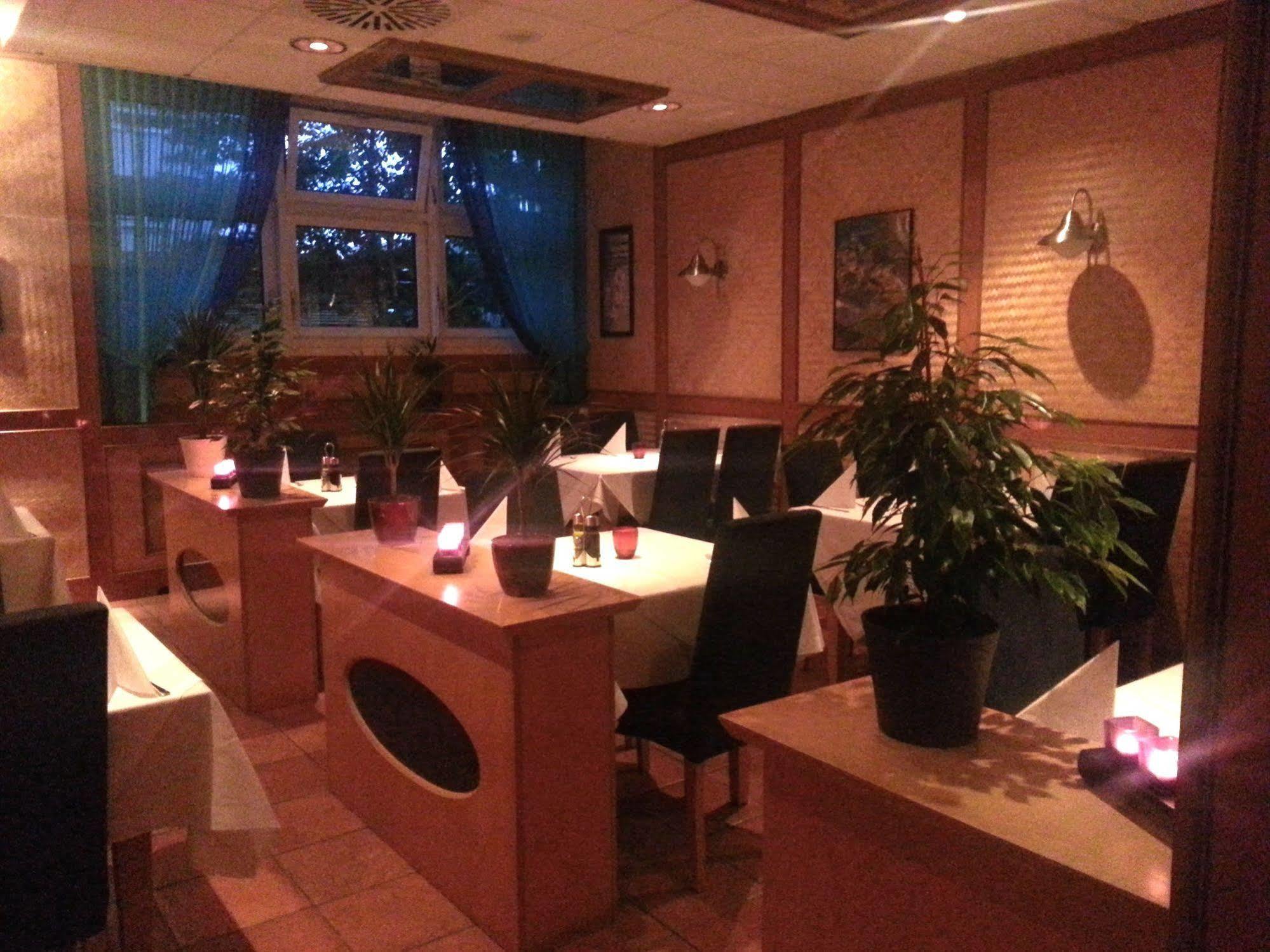 Central Hotel Winnenden Dış mekan fotoğraf