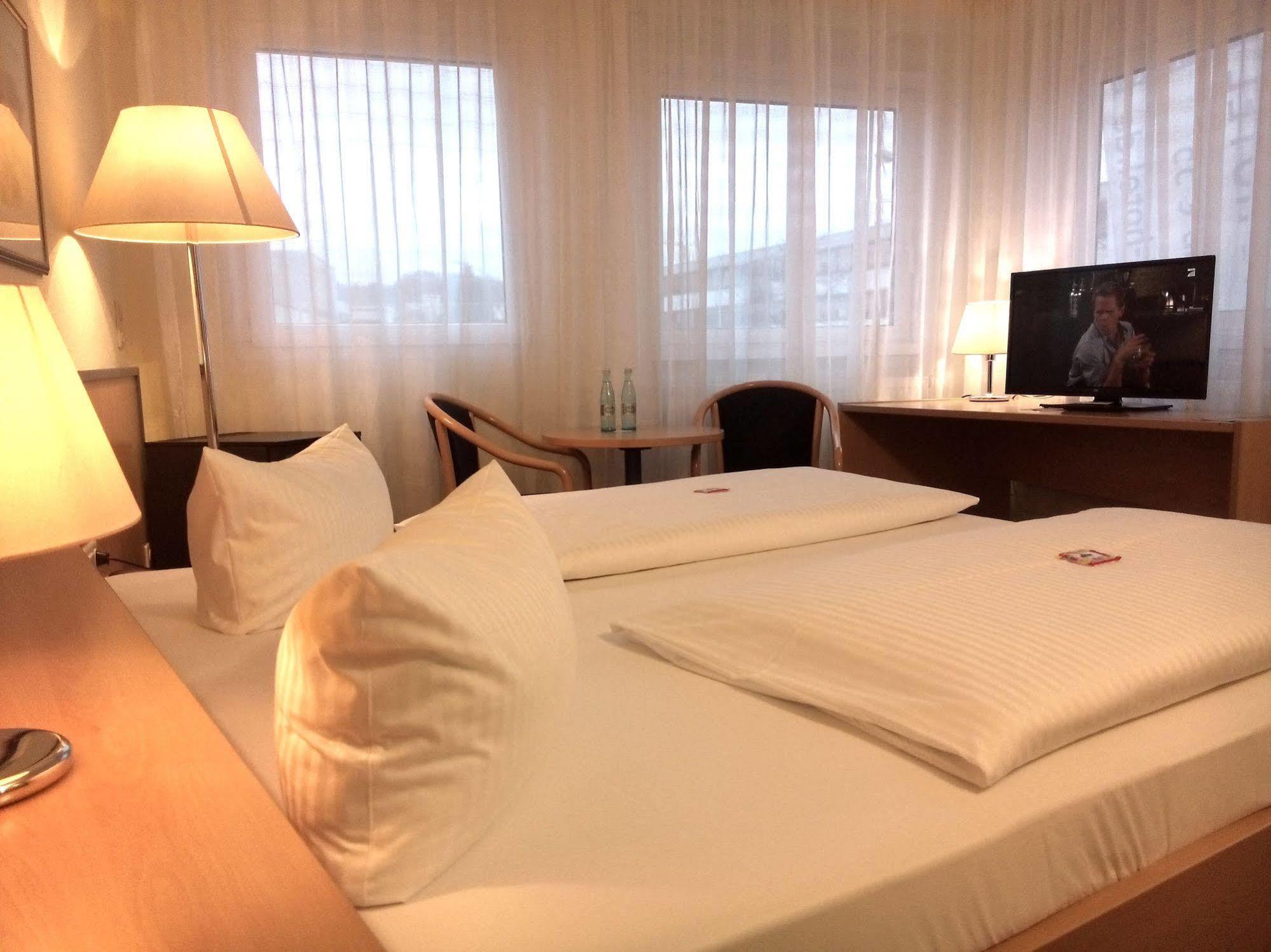 Central Hotel Winnenden Dış mekan fotoğraf
