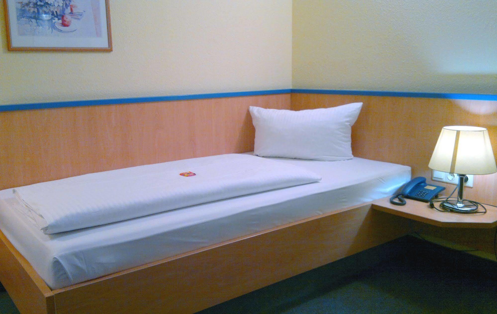 Central Hotel Winnenden Dış mekan fotoğraf