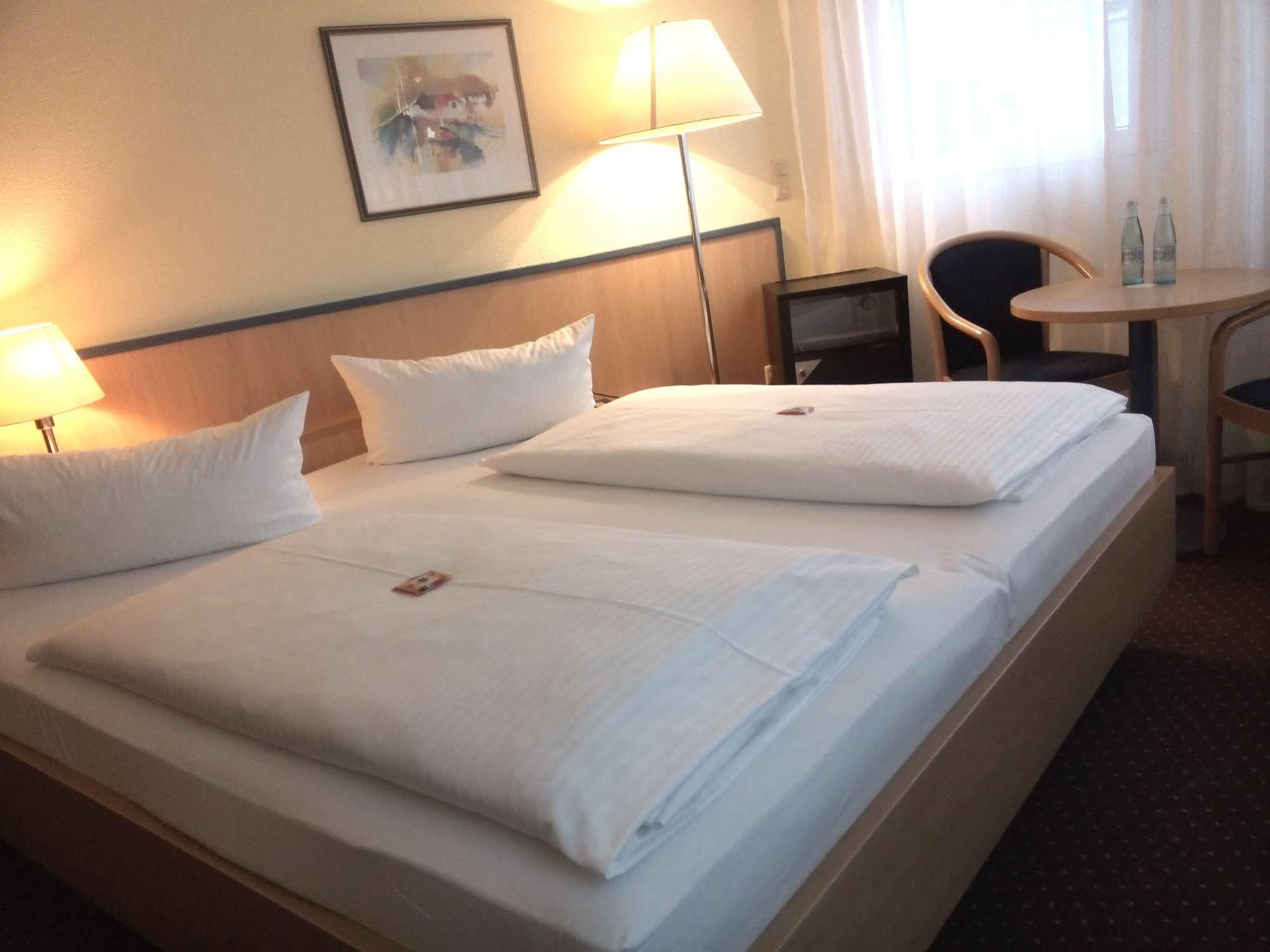 Central Hotel Winnenden Dış mekan fotoğraf
